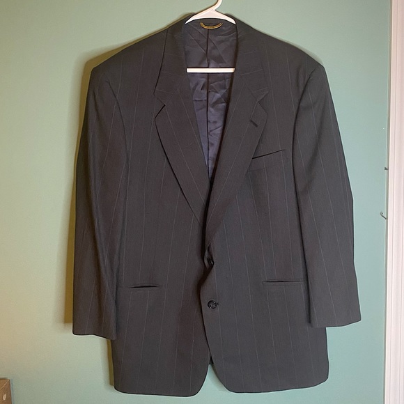 Hart Schaffner Marx Other - Hart Schaffner Marx Gold Trumpeter Pure Virgin Wool Dark Blue Stripe Suit Large